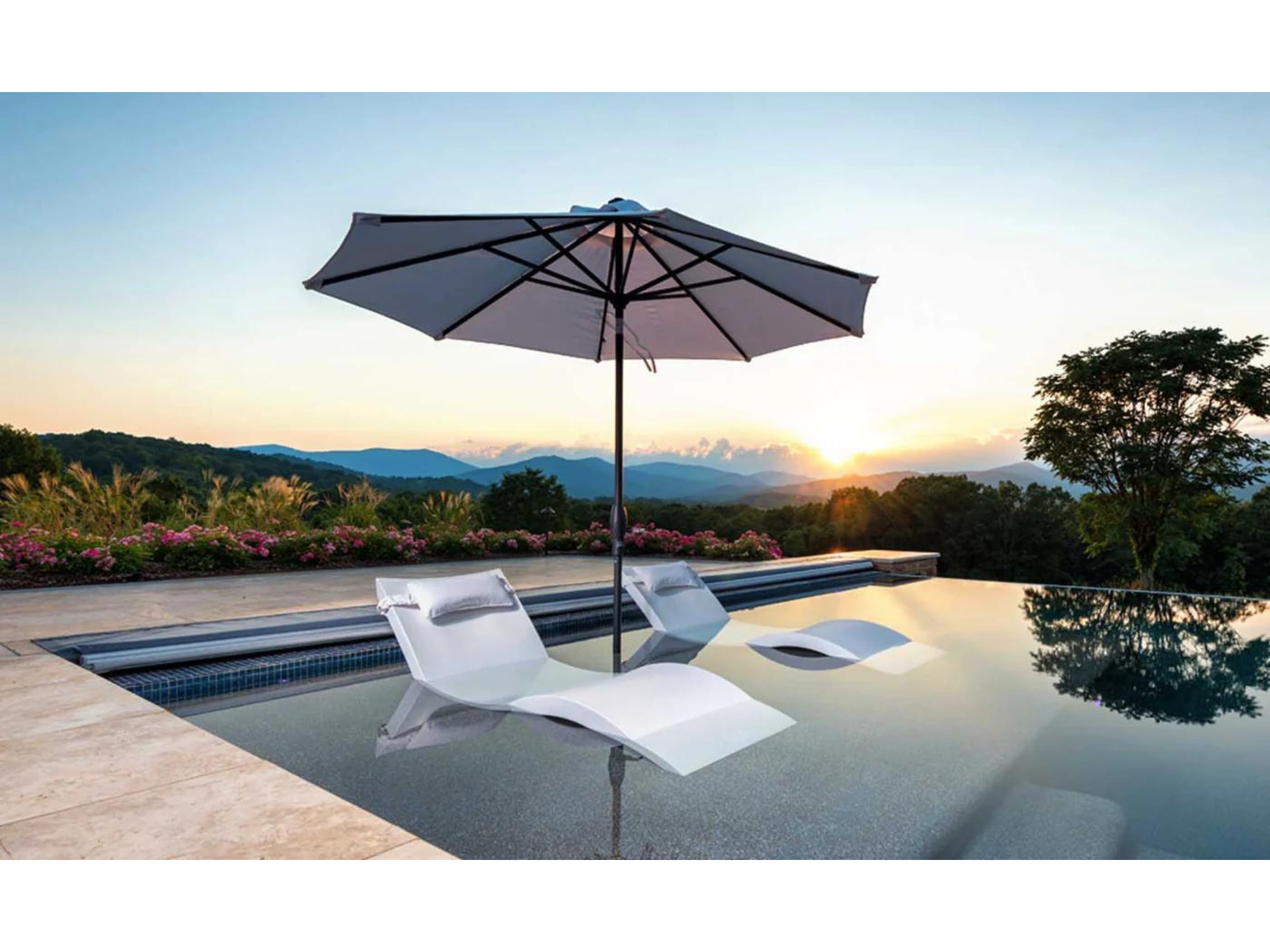 Ledge Lounger Signature Chaise LL-SG-C