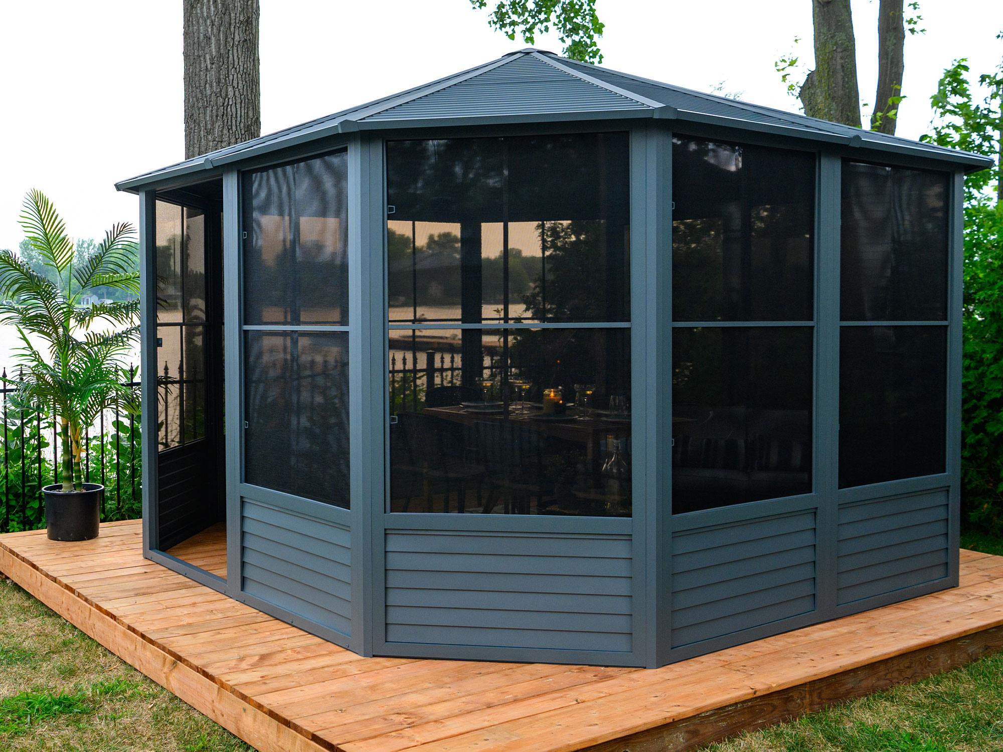 Gazebo Penguin Florence 12 ft. x 12 ft. Solarium (Metal Roof) 41212MR