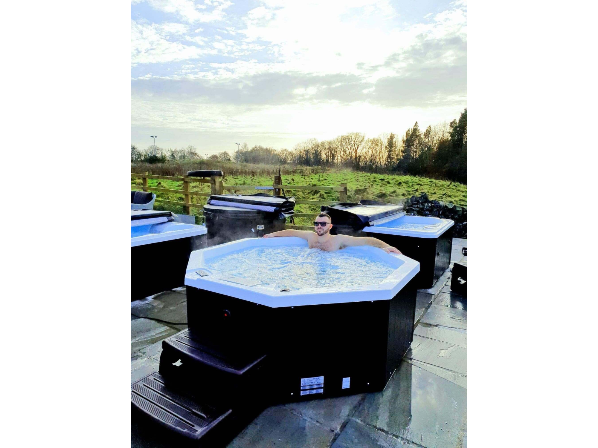 Canadian Spa Muskoka 5-Person 14-Jet Portable Hot Tub KH-10096