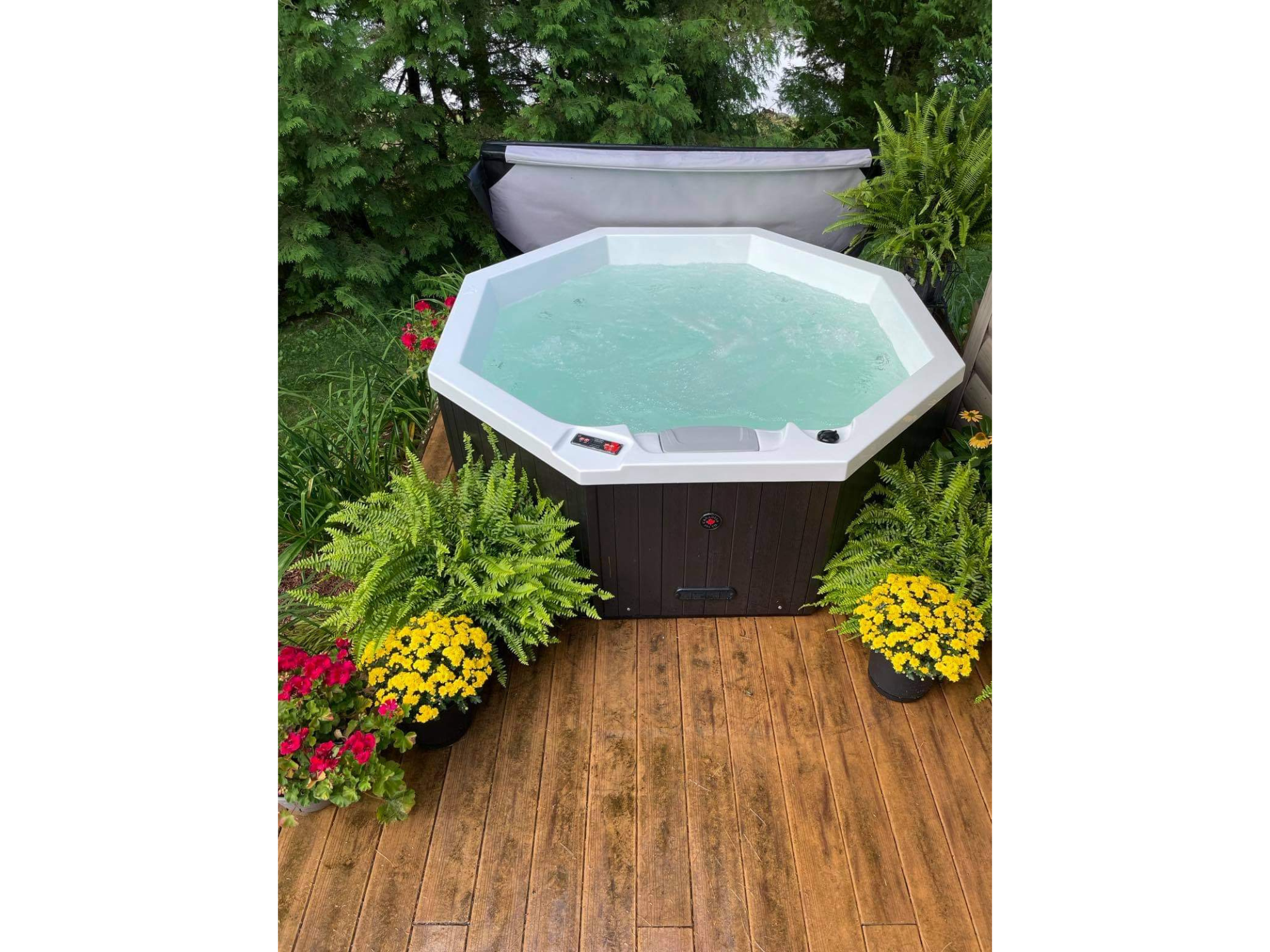 Canadian Spa Muskoka 5-Person 14-Jet Portable Hot Tub KH-10096