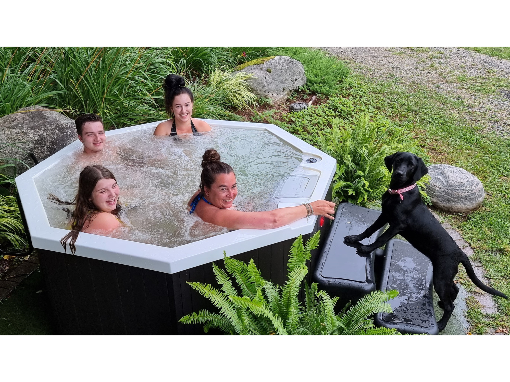 Canadian Spa Muskoka 5-Person 14-Jet Portable Hot Tub KH-10096