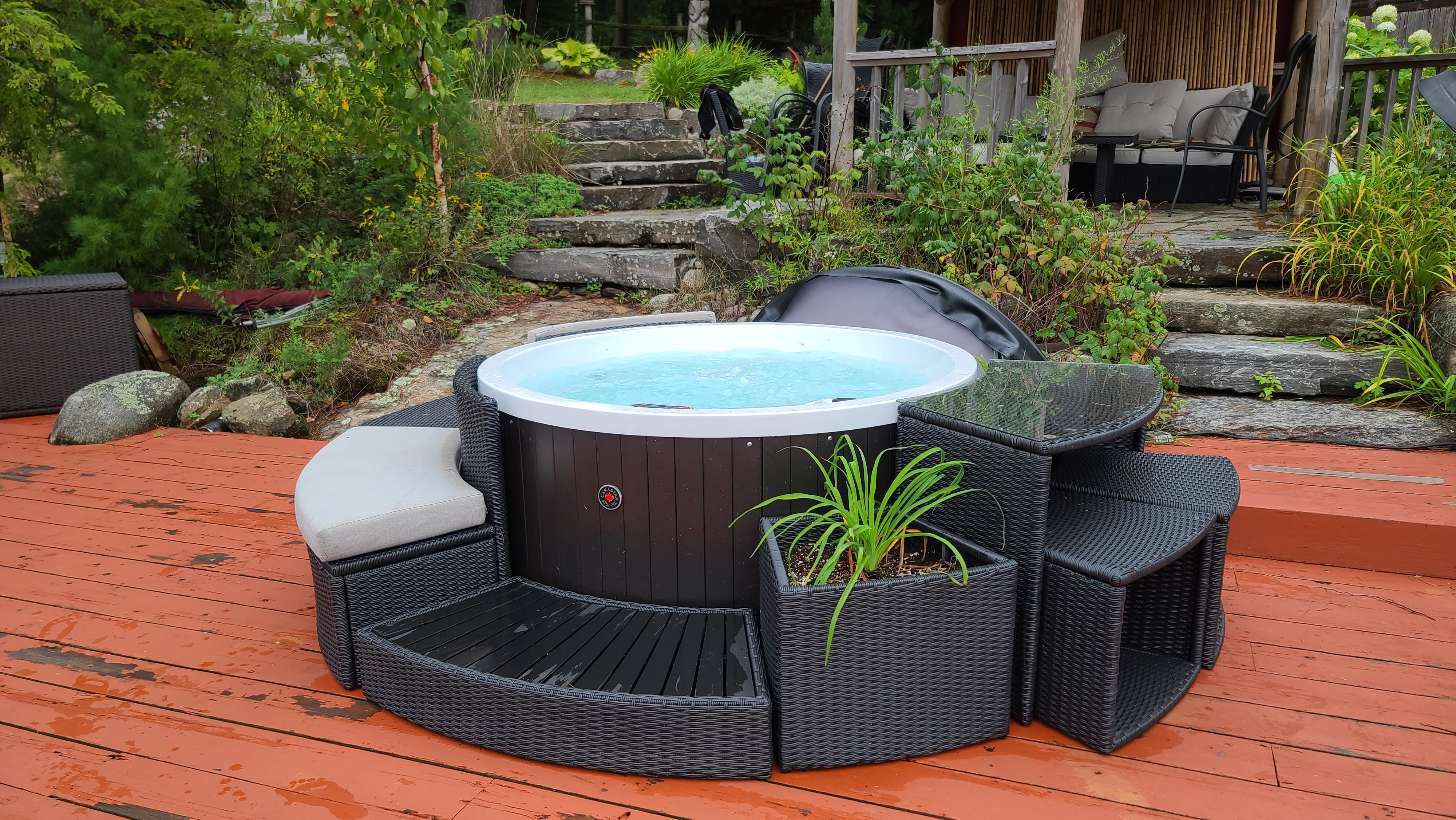 Canadian Spa Okanagan 4-Person 10-Jet Portable Hot Tub KH-10083